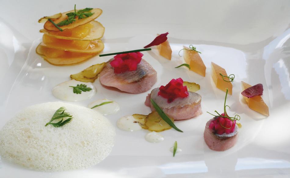 Fish snacks with vegetables