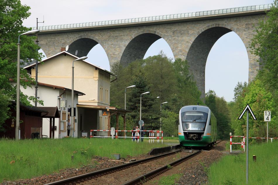 Pirk Highway Bridge Station