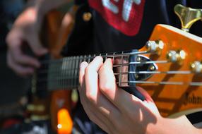 hands of guitarist