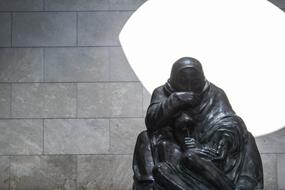 statue as an element of architecture in europe