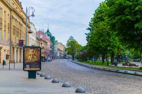 sculpture in the center of the square