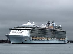 Oasis Of The Sea Cruise Ship