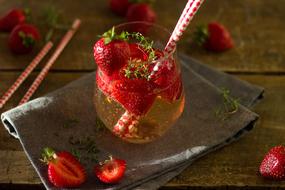Gin Tonic Strawberry