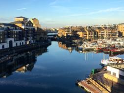 fabulous Marina Apartments on Waterfront