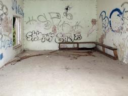 Abandoned Graffiti Lost Places
