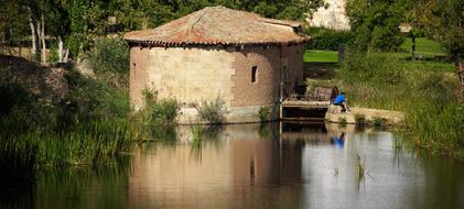 Mill House and Lake