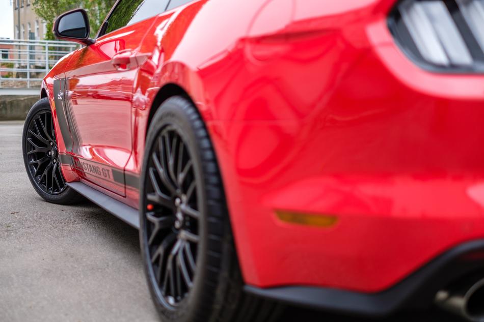 Mustang Gt Red