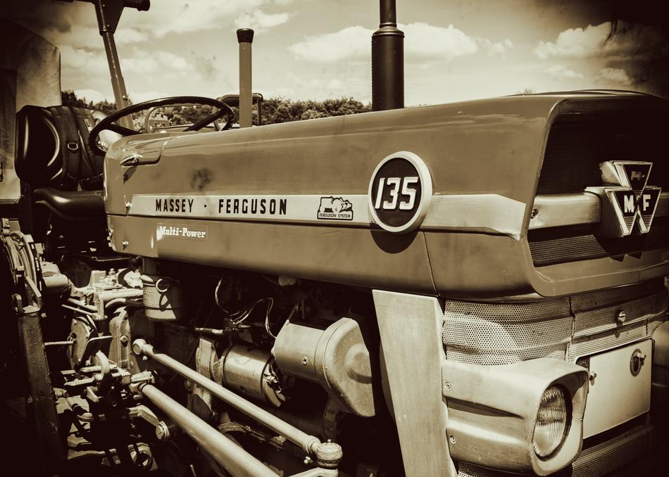 Tractor Oldtimer Massey Ferguson