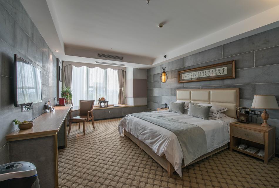 Hotel Bed
