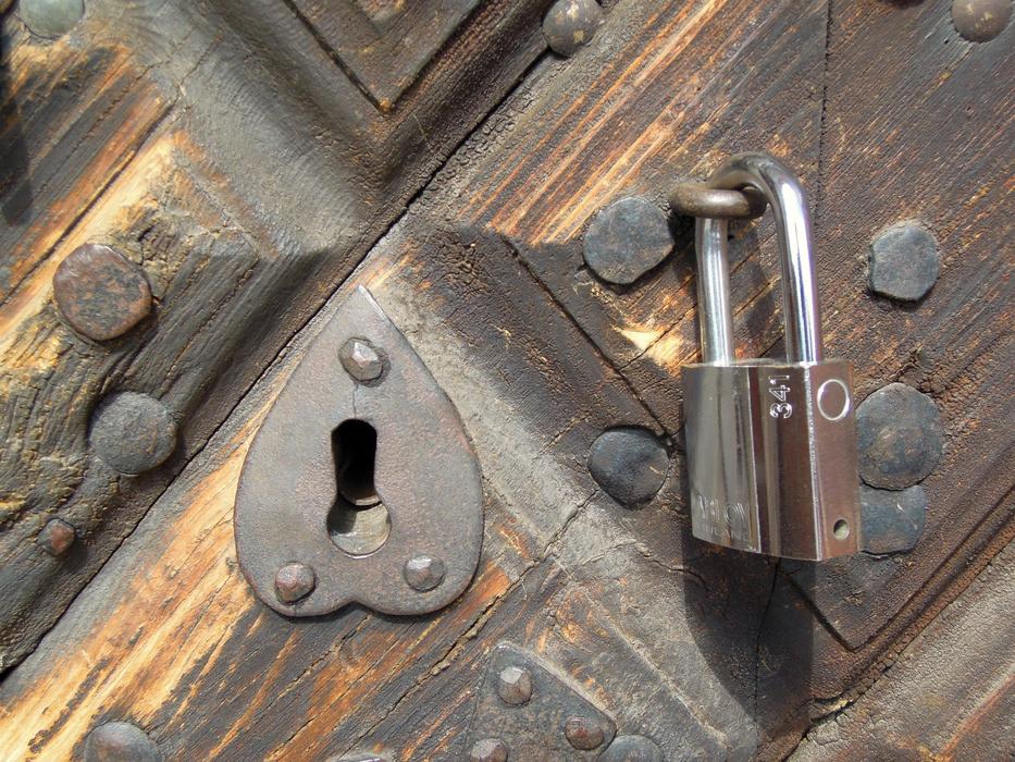 Castle Keyhole Heart
