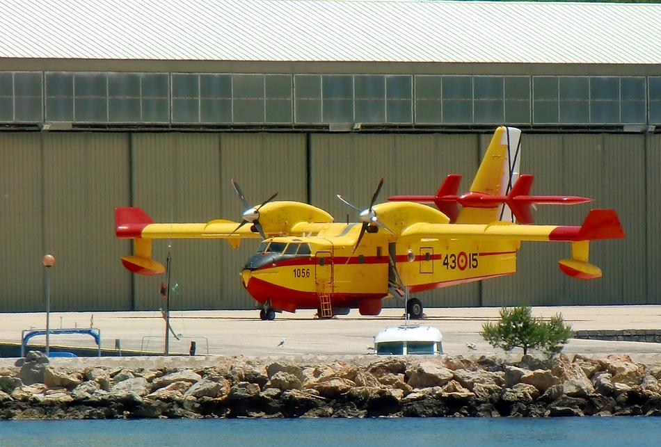 Seaplane Fire Fighting Aircraft