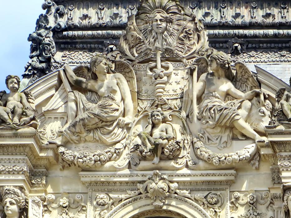 beautiful arch with sculpture