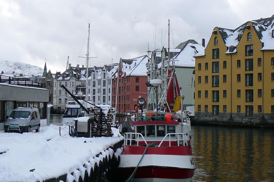 Snow Boat