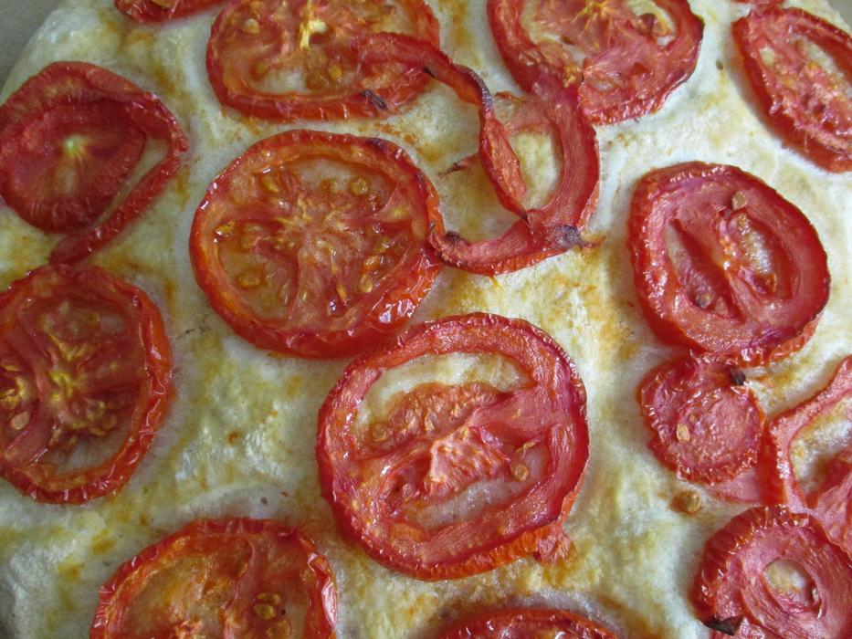 hot tomato pizza