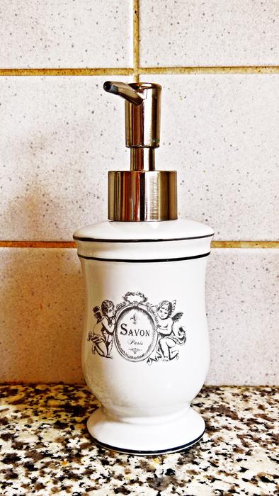 Soap Dispenser French