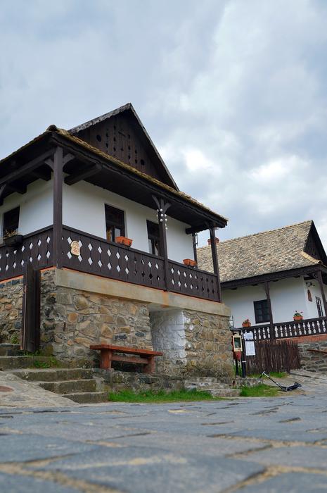 farmhouses in Region Village