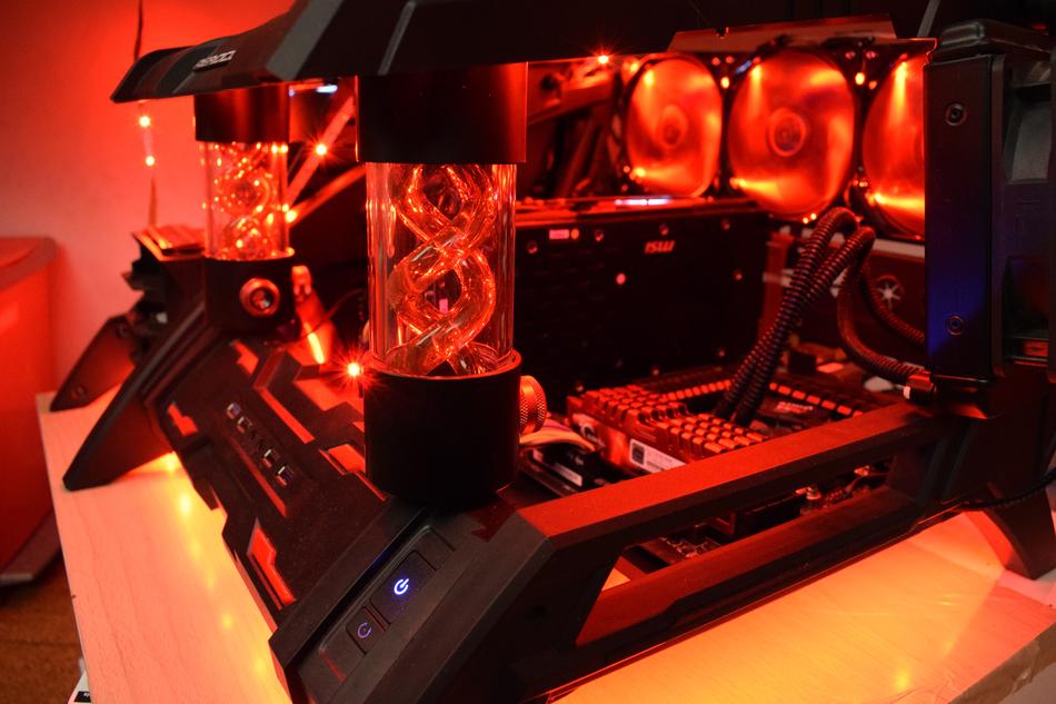 Computer Red Good