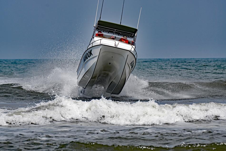 Deep Sea Fishing Ski Boat