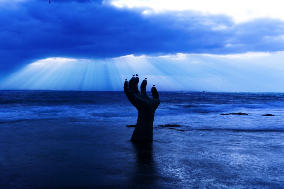 Life Of The Hand Pohang Light