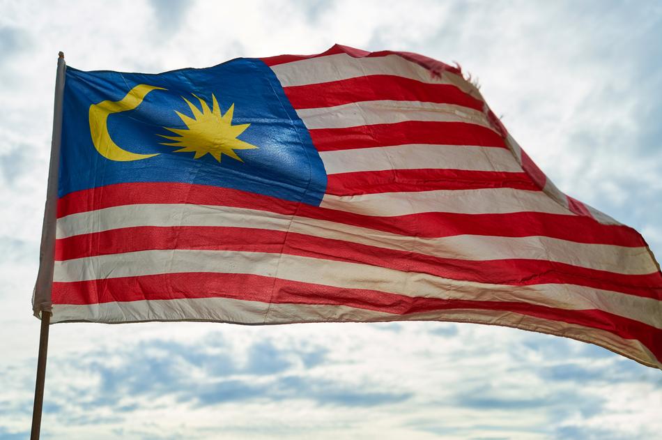 a beautiful flag weighs