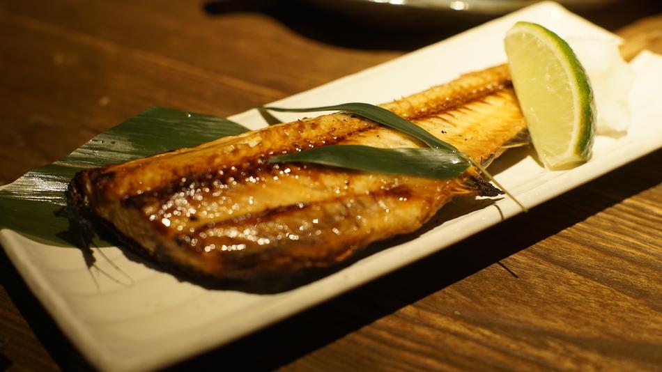 Fried fish in lime sauce