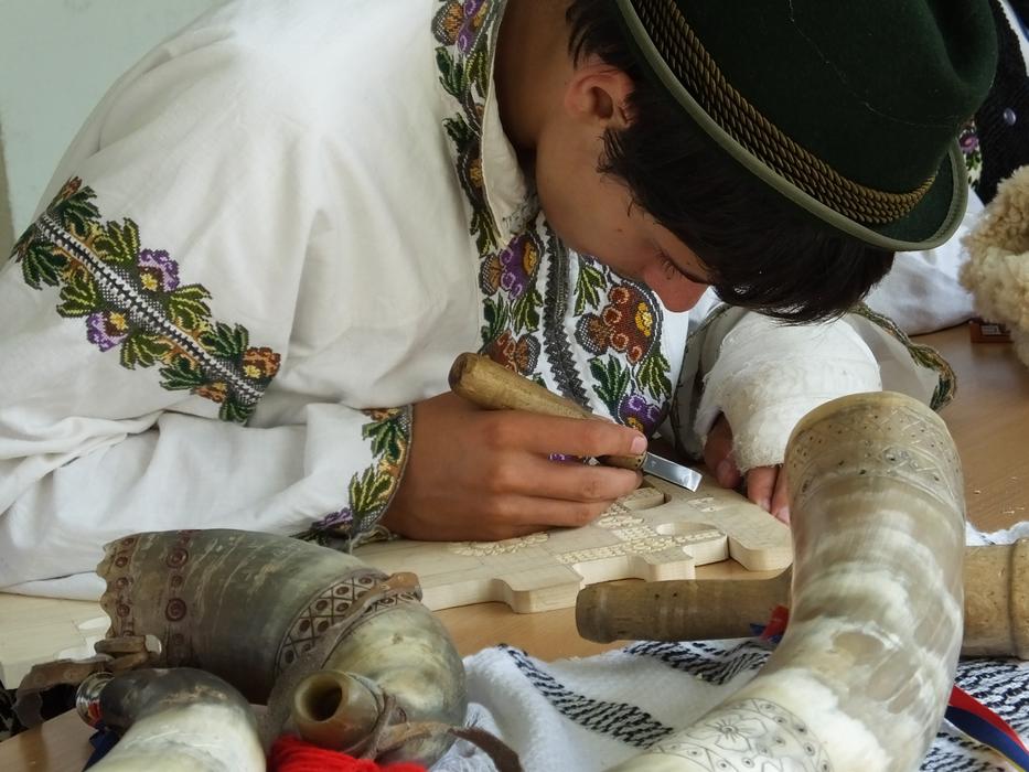 Wood Carving Romanian Traditions