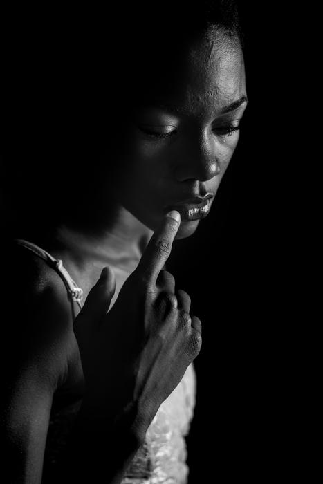 Model Black And White