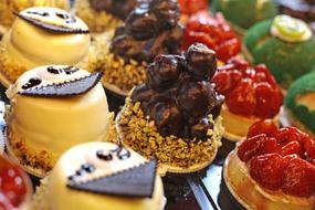Cake Profiteroles Strawberry