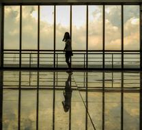 Silhouette Female Minimalist