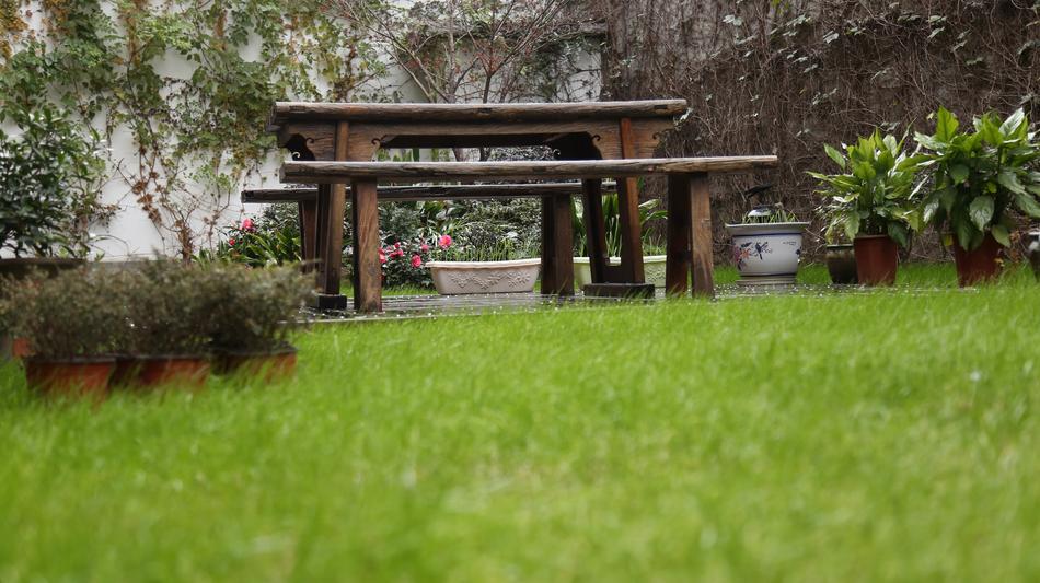 Grassland Chinese Table