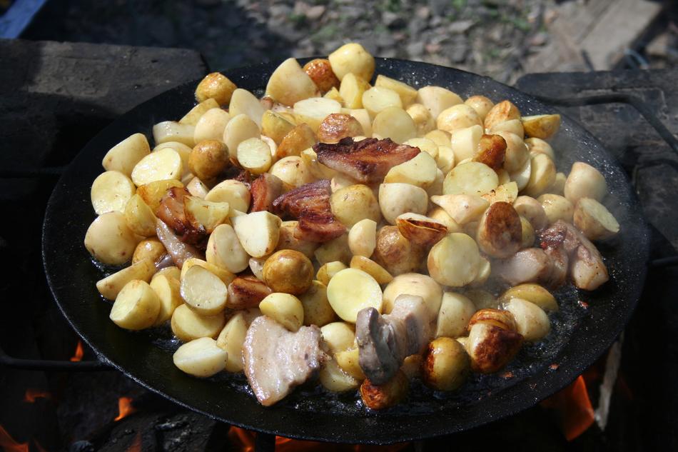 Picnic Fried nuts