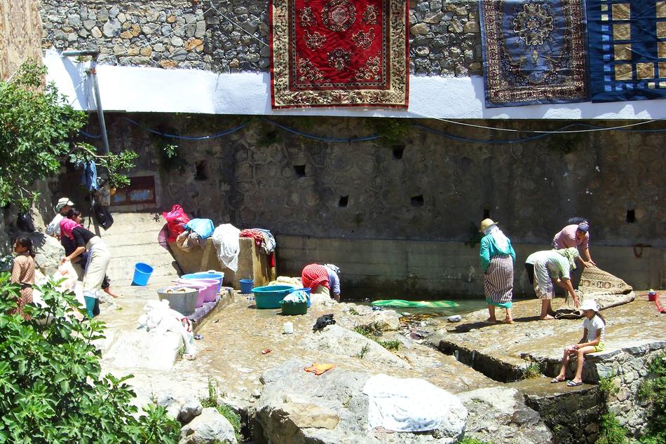 Chefchouen Wash Washing Women