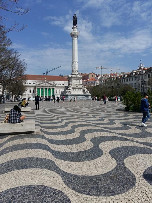 monument in the square in lisbon