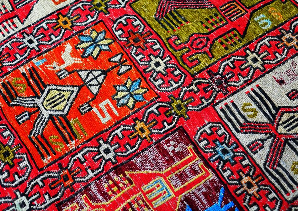 Carpet Orient Pattern red