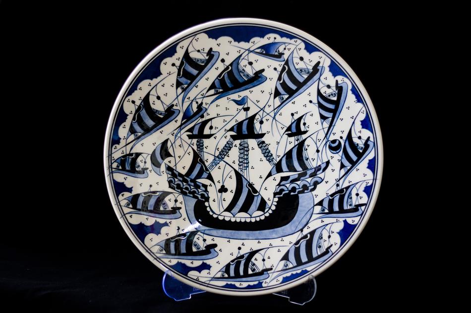 old mosaic white with blue outline