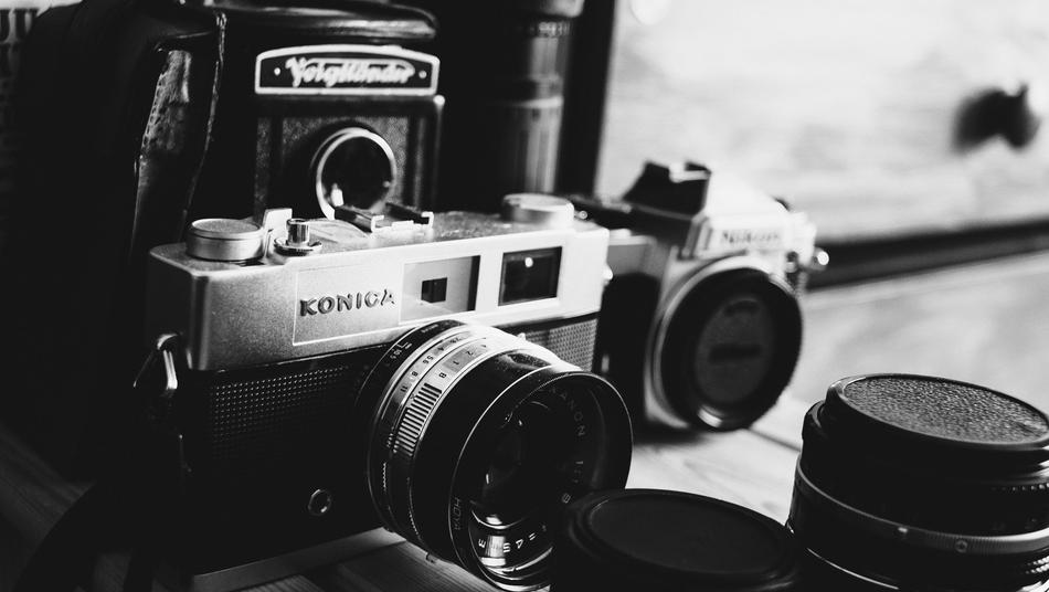 camera in black and white