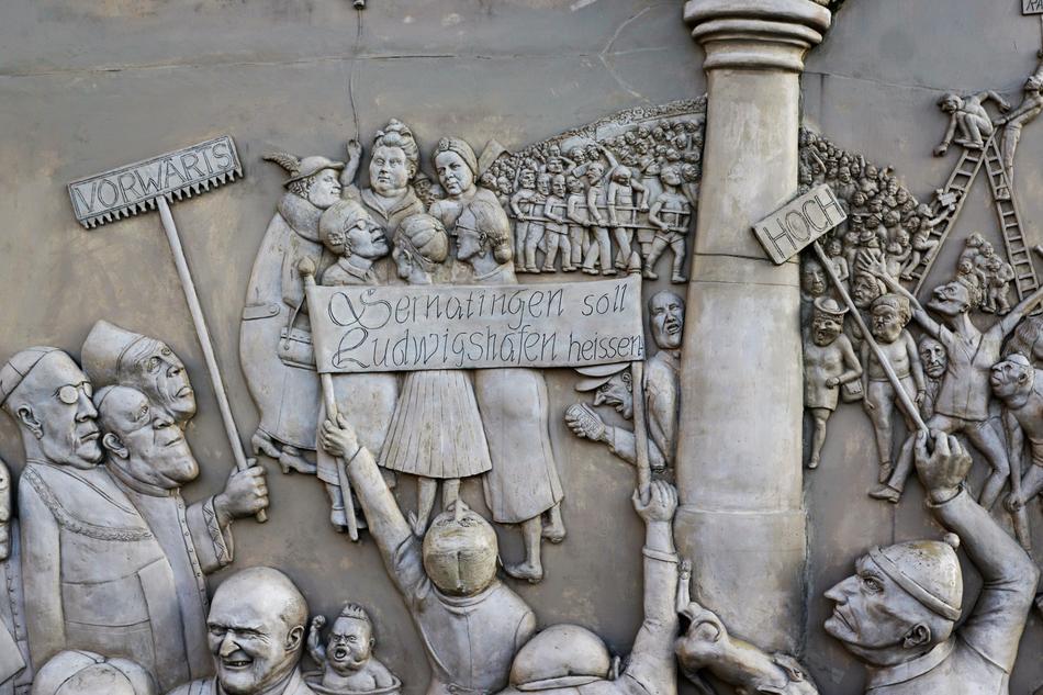 Sculpture Figure Wall