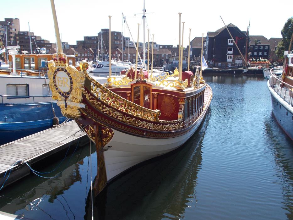 boat sailing on the water at the pier