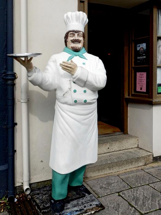 funny chef statue