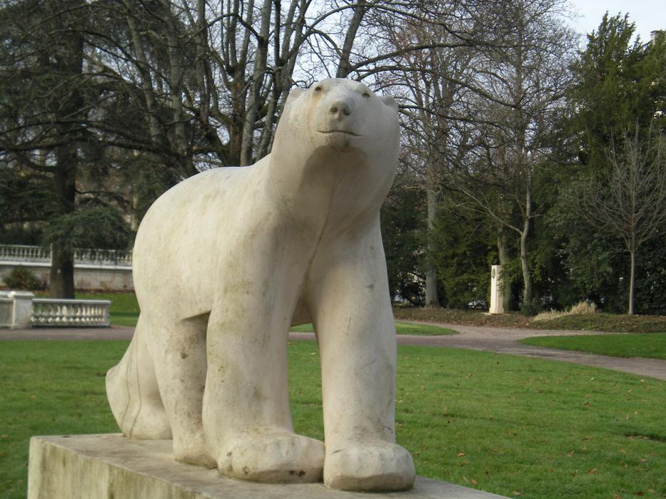 Sculpture Bear Dijon