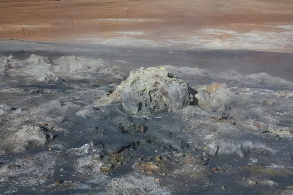 gray mud