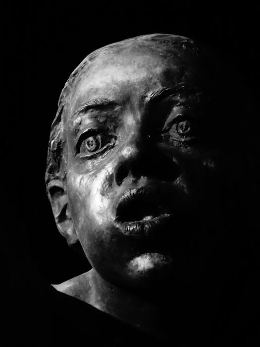 sculpture of a screaming child