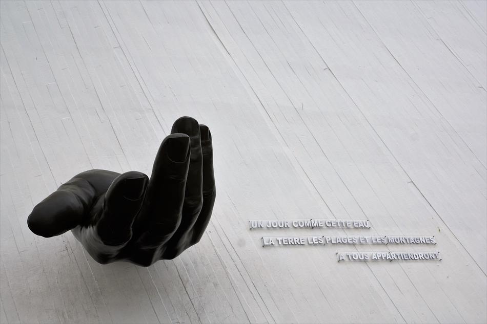 Le Havre Sculpture Hand