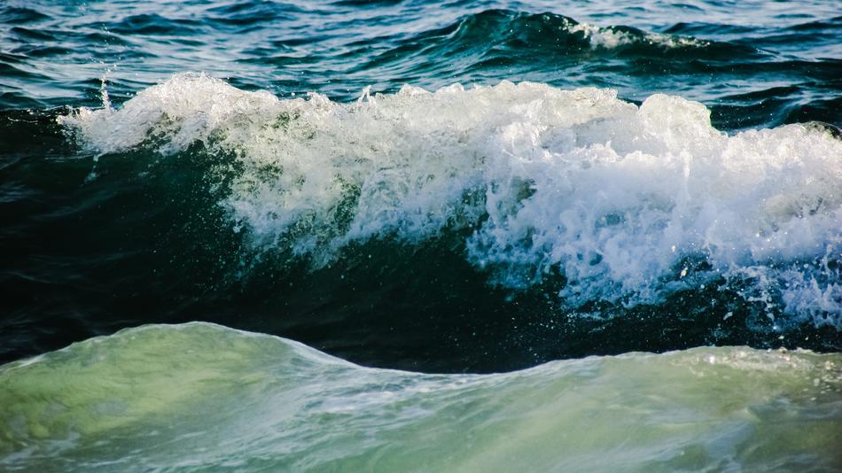 Wave Foam Spray