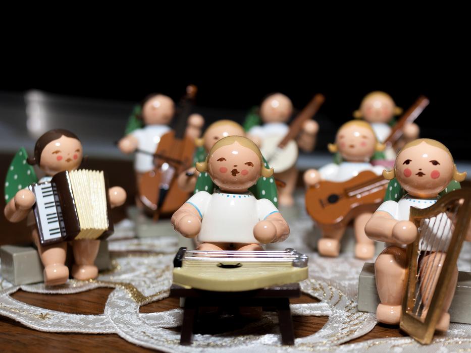 Christmas Jewelry Figure