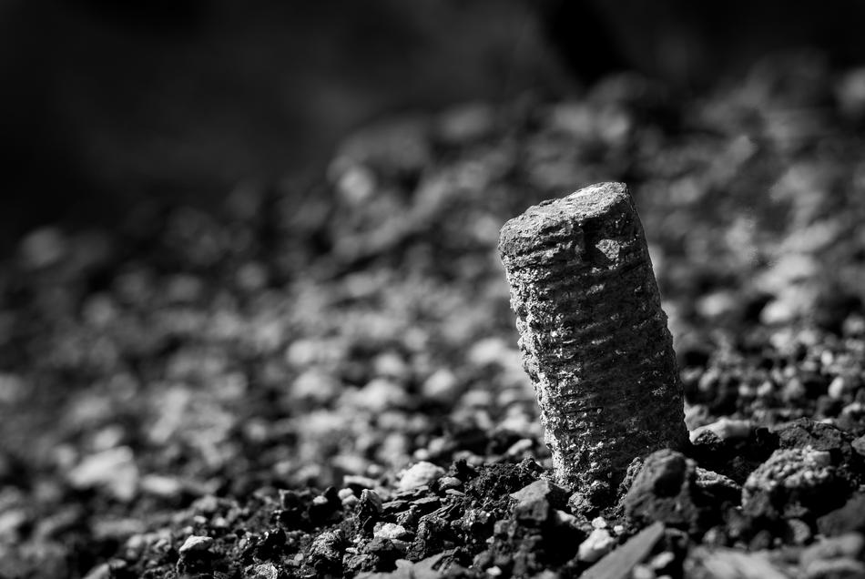 Screw Stoves Black And White