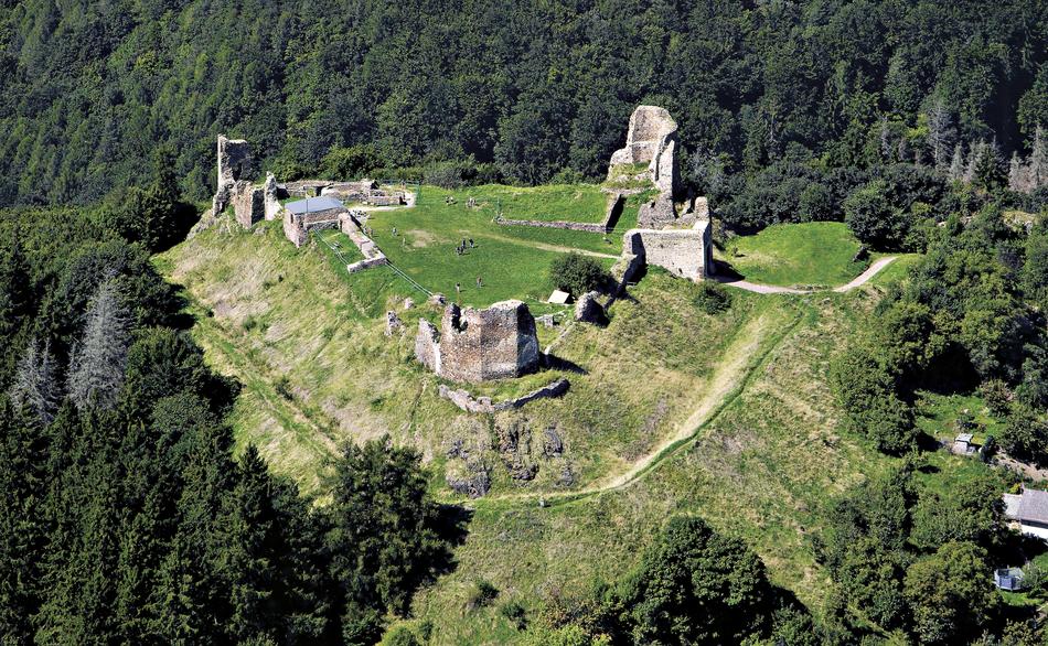 Castle Lichnice Aerial View Iron