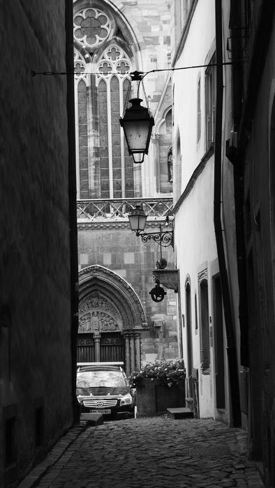 Alley Street Close