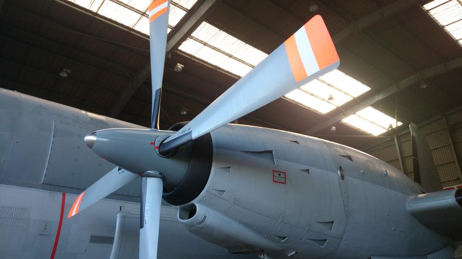 airplane propeller view