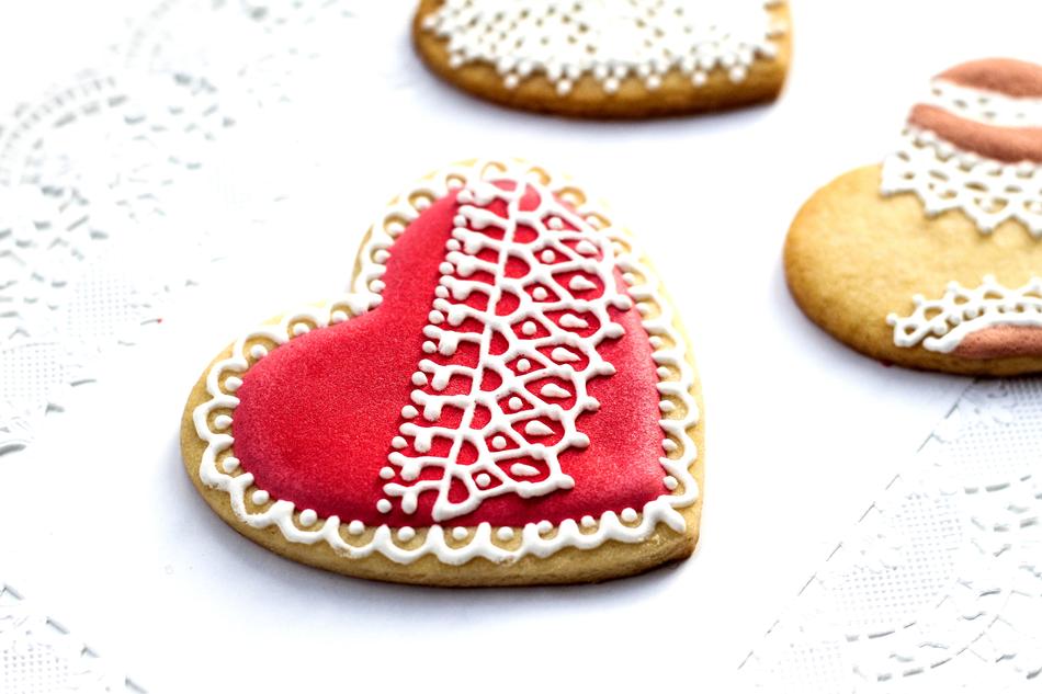 delicious patterned gingerbread